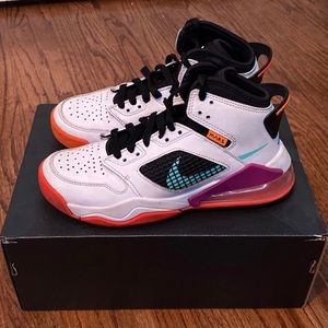 Boys Nike Jordan Mars 270